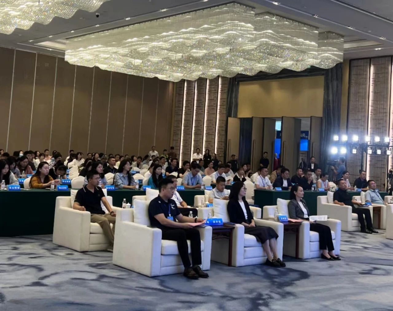 2024年青岛市即墨区内外贸一体化跨境电商产品展览暨贸易洽谈会正式开幕